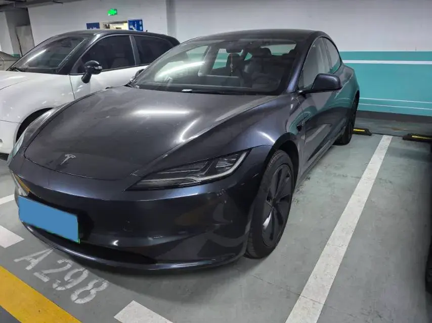 2025 Tesla Model 3 BEV 62.5KWH