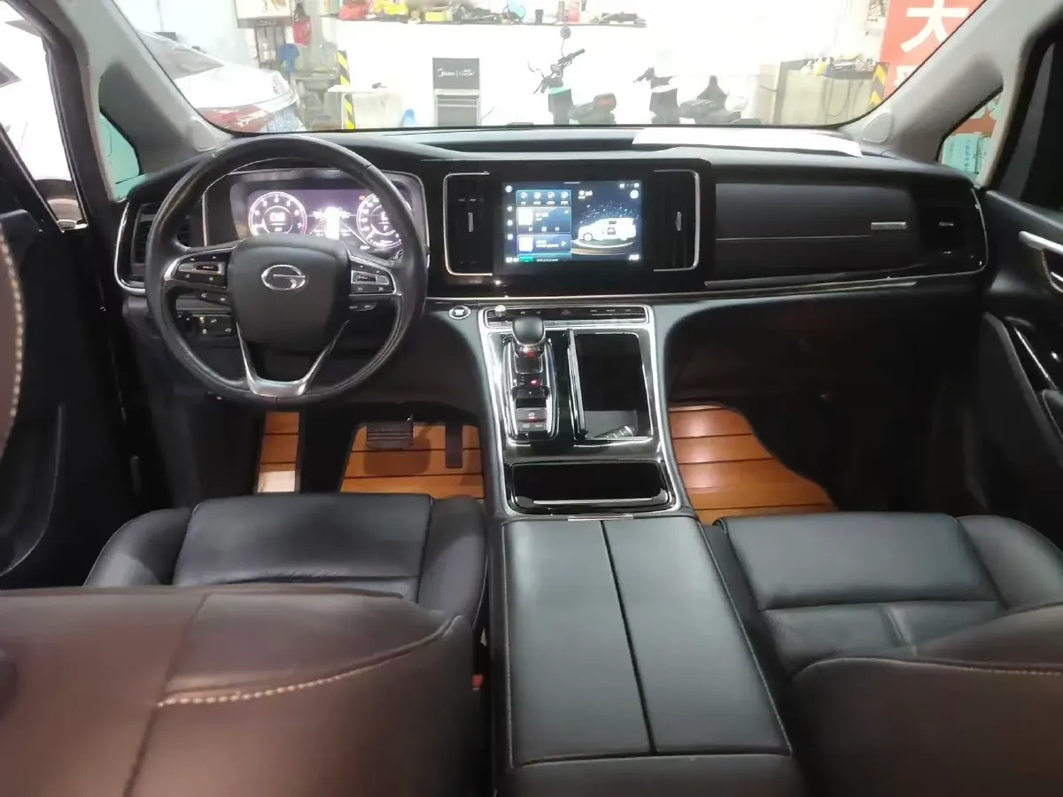 2021 GAC Trumpchi M8 2.0T 252HP L4 8AT,autocango,china used car exporter,china ev exporter,chinese used car exporter,chinese used ev exporter