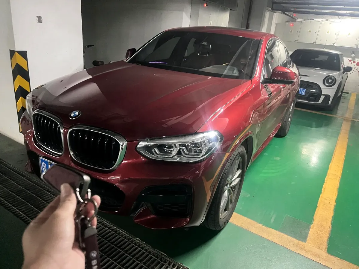 2020 BMW X4 2.0T 184HP L4 8AT,autocango,china used car exporter,china ev exporter,chinese used car exporter,chinese used ev exporter