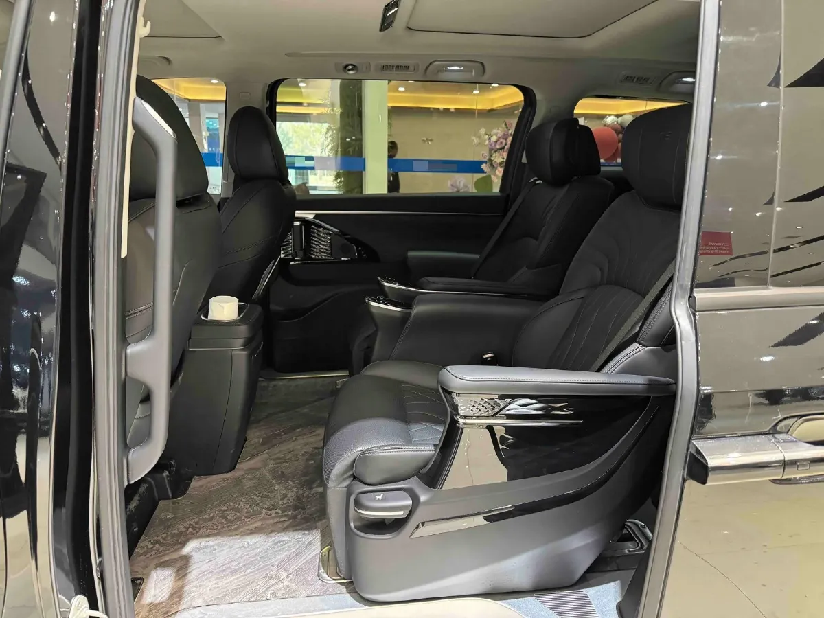 2024 GAC Trumpchi M8 2.0T 252HP L4 8AT,autocango,china used car exporter,china ev exporter,chinese used car exporter,chinese used ev exporter