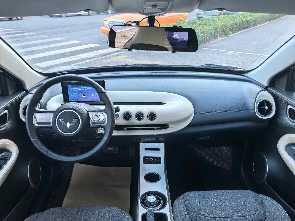 2024 WuLing BinGuo BEV 17.3KWH,autocango,china used car exporter,china ev exporter,chinese used car exporter,chinese used ev exporter