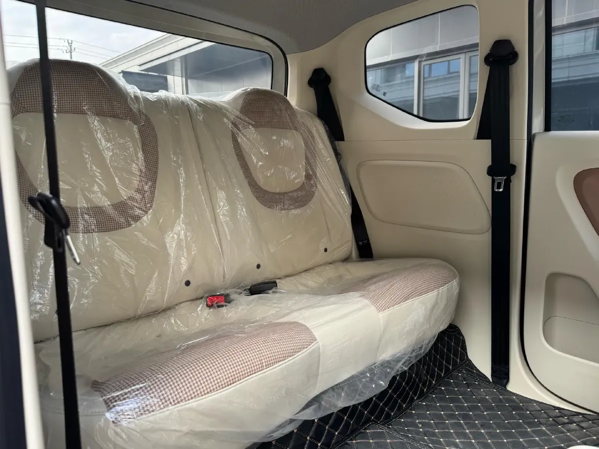 2025 WuLing HongGuang MINI EV BEV 16.2KWH,autocango,china used car exporter,china ev exporter,chinese used car exporter,chinese used ev exporter