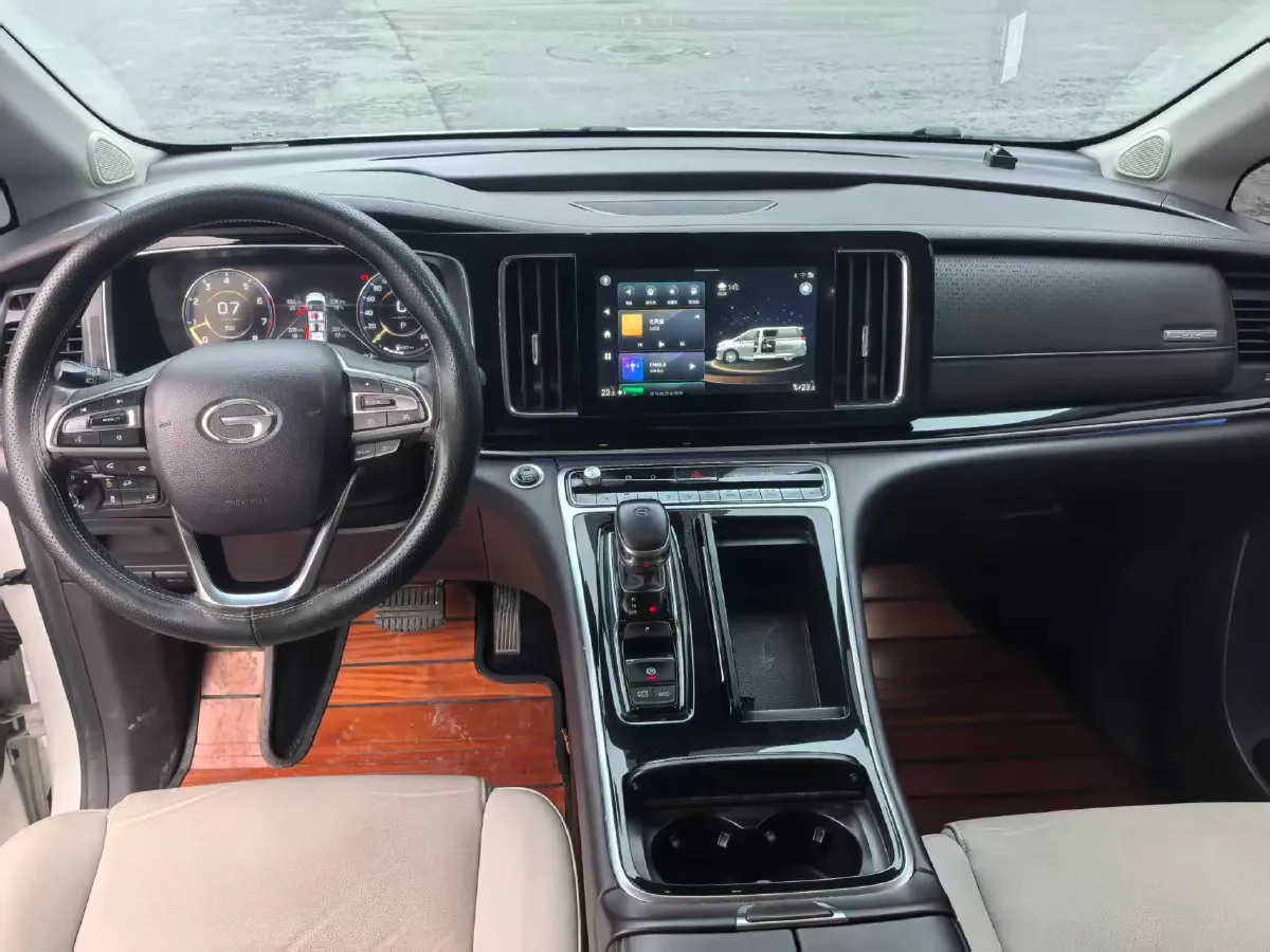 2021 GAC Trumpchi M8 2.0T 252HP L4 8AT,autocango,china used car exporter,china ev exporter,chinese used car exporter,chinese used ev exporter