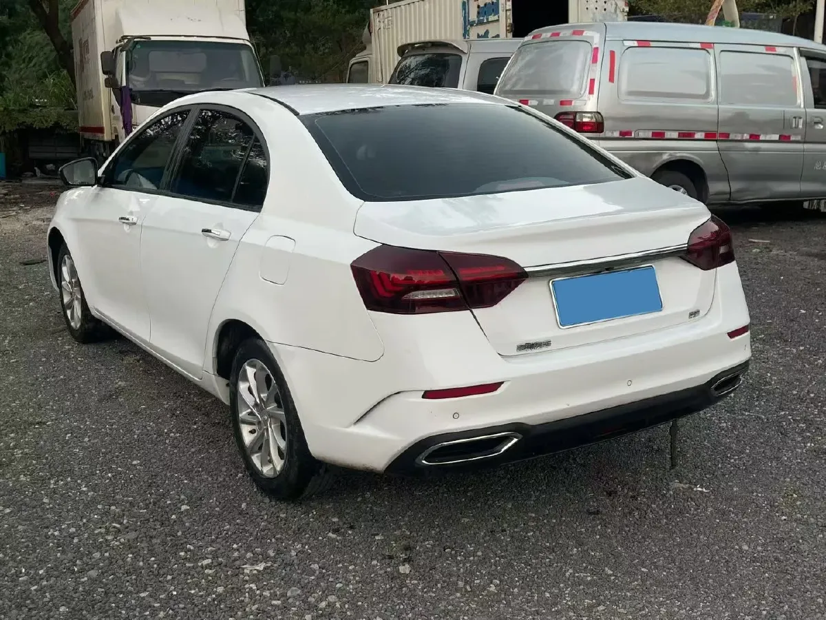 2021 BaoJun 530 1.5T 147HP L4 CVT,autocango,china used car exporter,china ev exporter,chinese used car exporter,chinese used ev exporter