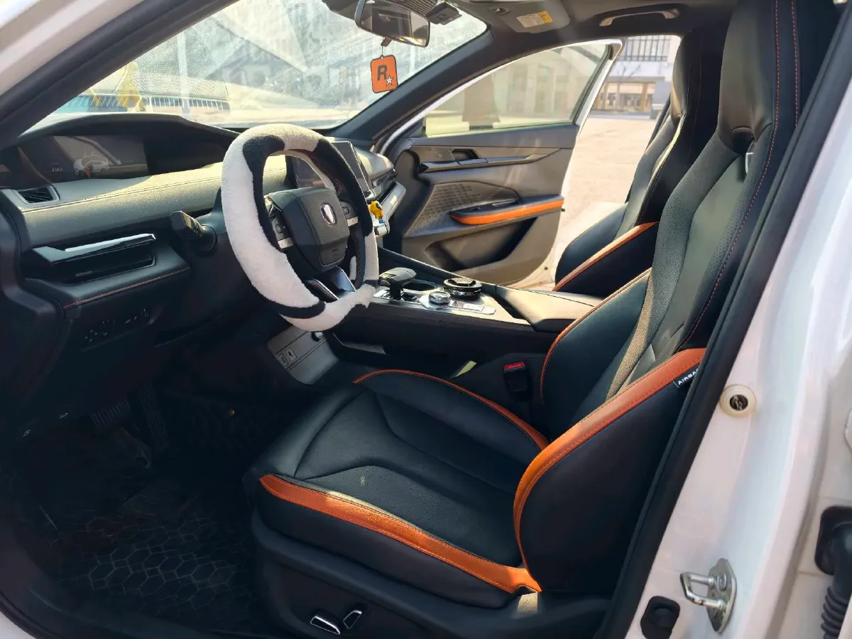 2023 ChangAn UNI-V 1.5T 188HP L4 7DCT,autocango,china used car exporter,china ev exporter,chinese used car exporter,chinese used ev exporter