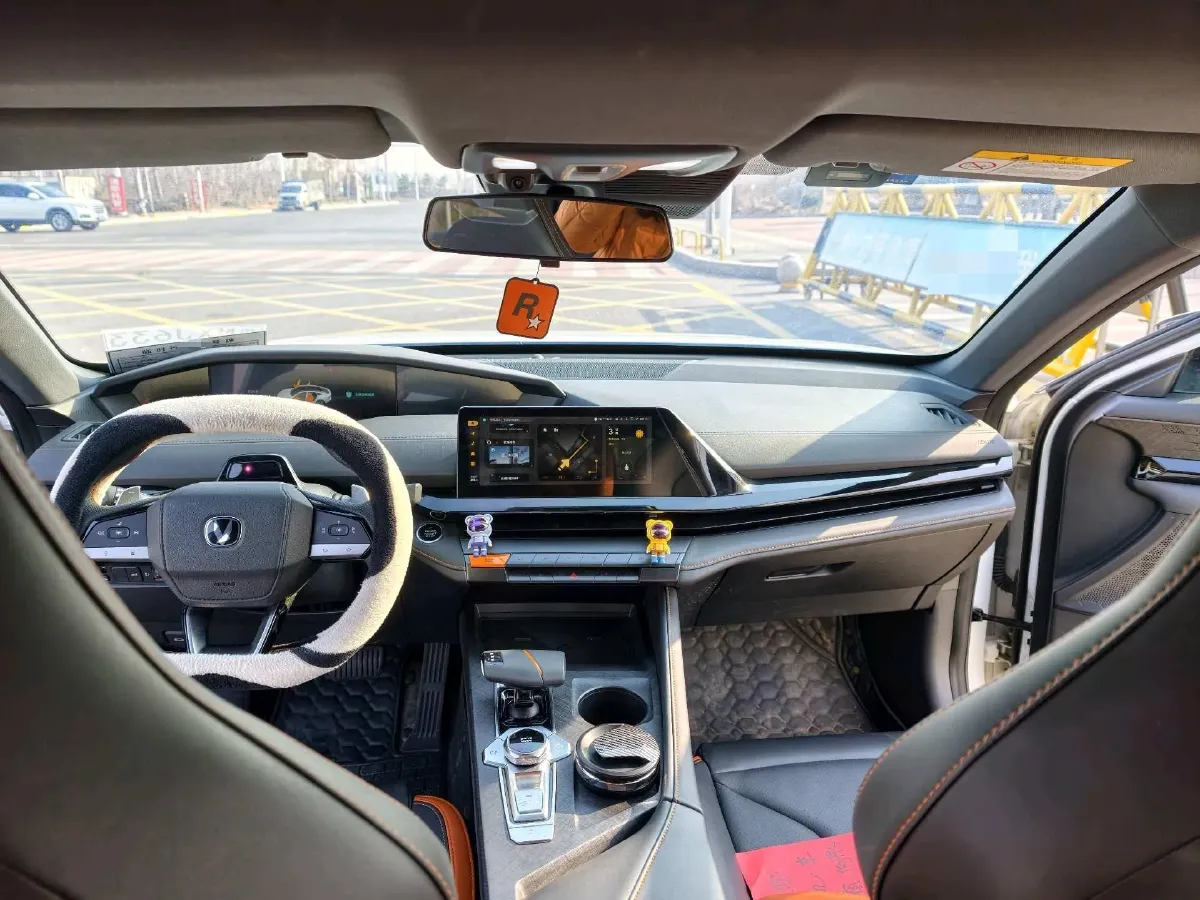 2023 ChangAn UNI-V 1.5T 188HP L4 7DCT,autocango,china used car exporter,china ev exporter,chinese used car exporter,chinese used ev exporter