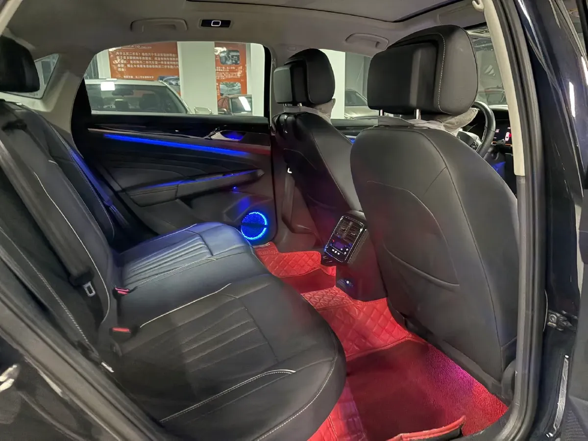 2024 Volkswagen Passat 2.0T 186HP L4 7DCT,autocango,china used car exporter,china ev exporter,chinese used car exporter,chinese used ev exporter