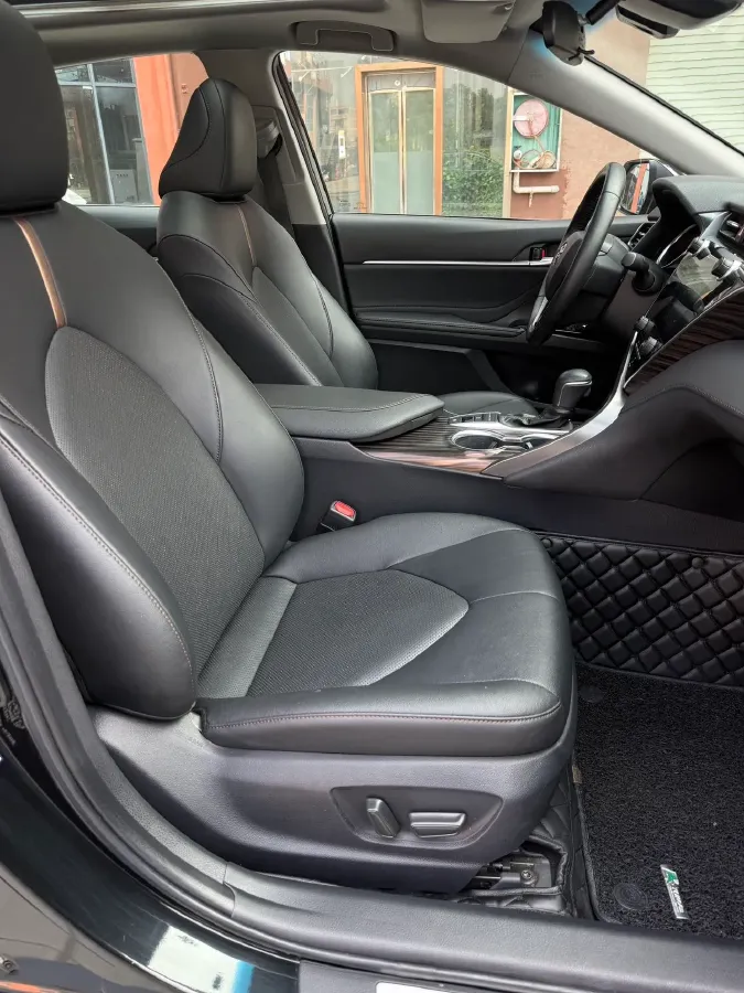 2019 Toyota Camry 2.5L 209HP L4 8AT,autocango,china used car exporter,china ev exporter,chinese used car exporter,chinese used ev exporter