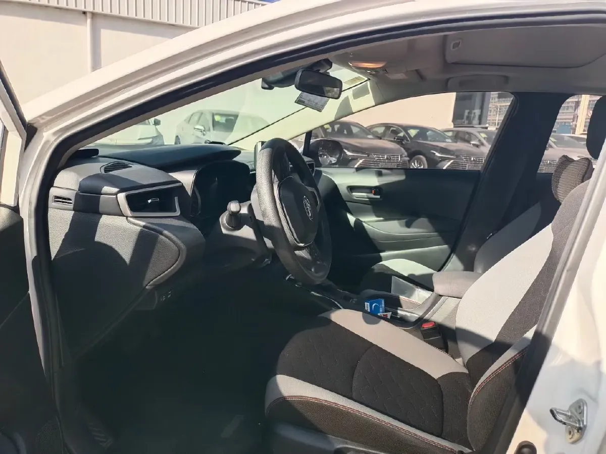 2021 Toyota Corolla 1.2T 116HP L4 CVT,autocango,china used car exporter,china ev exporter,chinese used car exporter,chinese used ev exporter