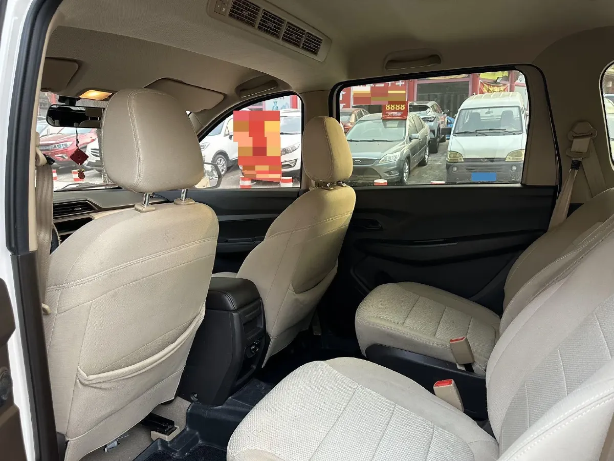 2021 WuLing HongGuang 1.5L 99HP L4 6MT,autocango,china used car exporter,china ev exporter,chinese used car exporter,chinese used ev exporter