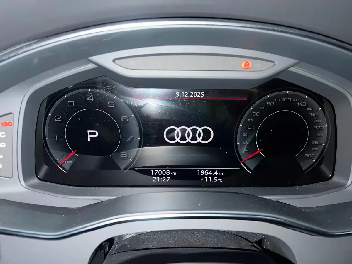 2024 Audi A6L 2.0T 245HP L4 7DCT,autocango,china used car exporter,china ev exporter,chinese used car exporter,chinese used ev exporter