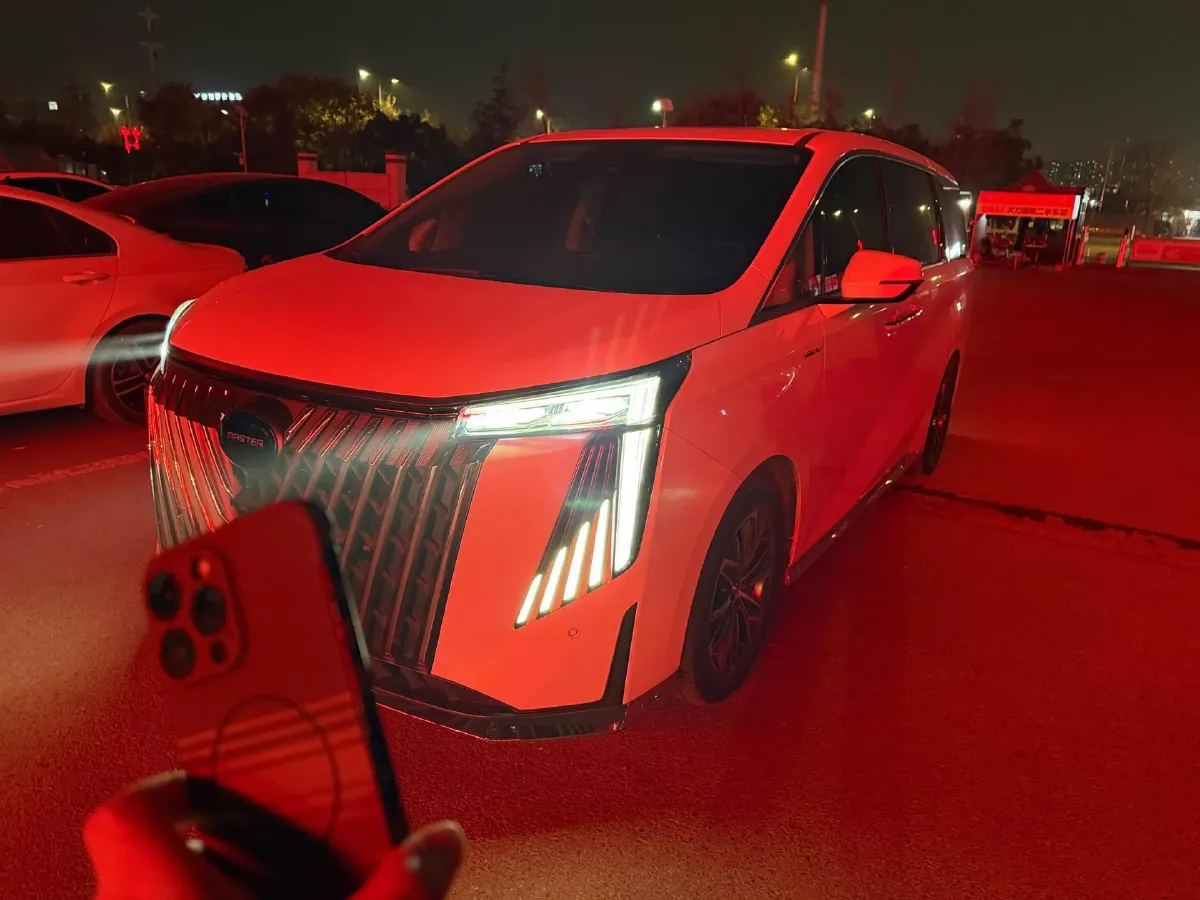 2024 GAC Trumpchi M8 2.0T 252HP L4 8AT,autocango,china used car exporter,china ev exporter,chinese used car exporter,chinese used ev exporter