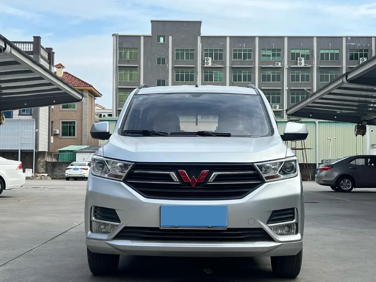 2019 WuLing HongGuang 1.5L 99HP L4 6MT,autocango,china used car exporter,china ev exporter,chinese used car exporter,chinese used ev exporter