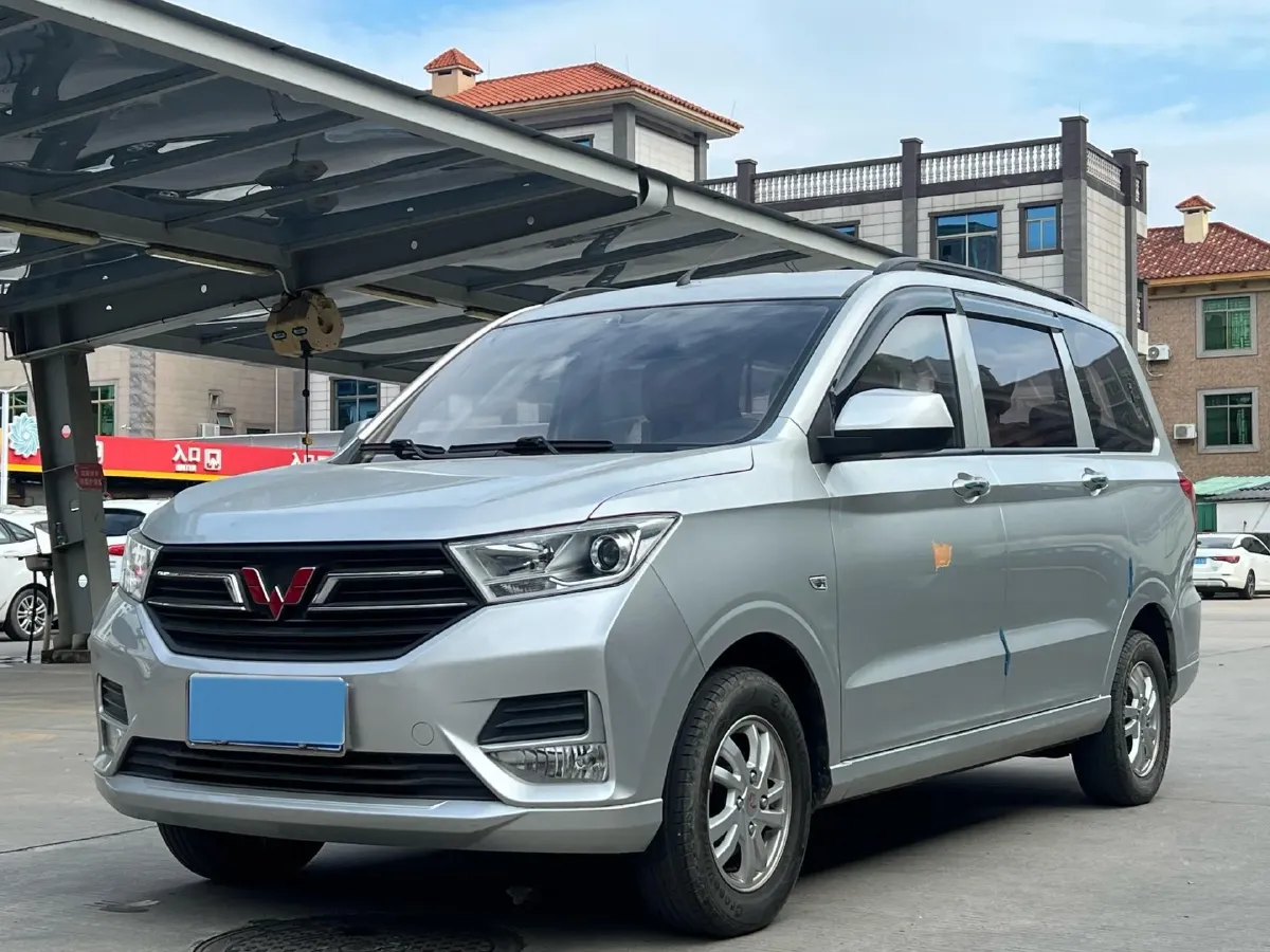 2019 WuLing HongGuang 1.5L 99HP L4 6MT,autocango,china used car exporter,china ev exporter,chinese used car exporter,chinese used ev exporter
