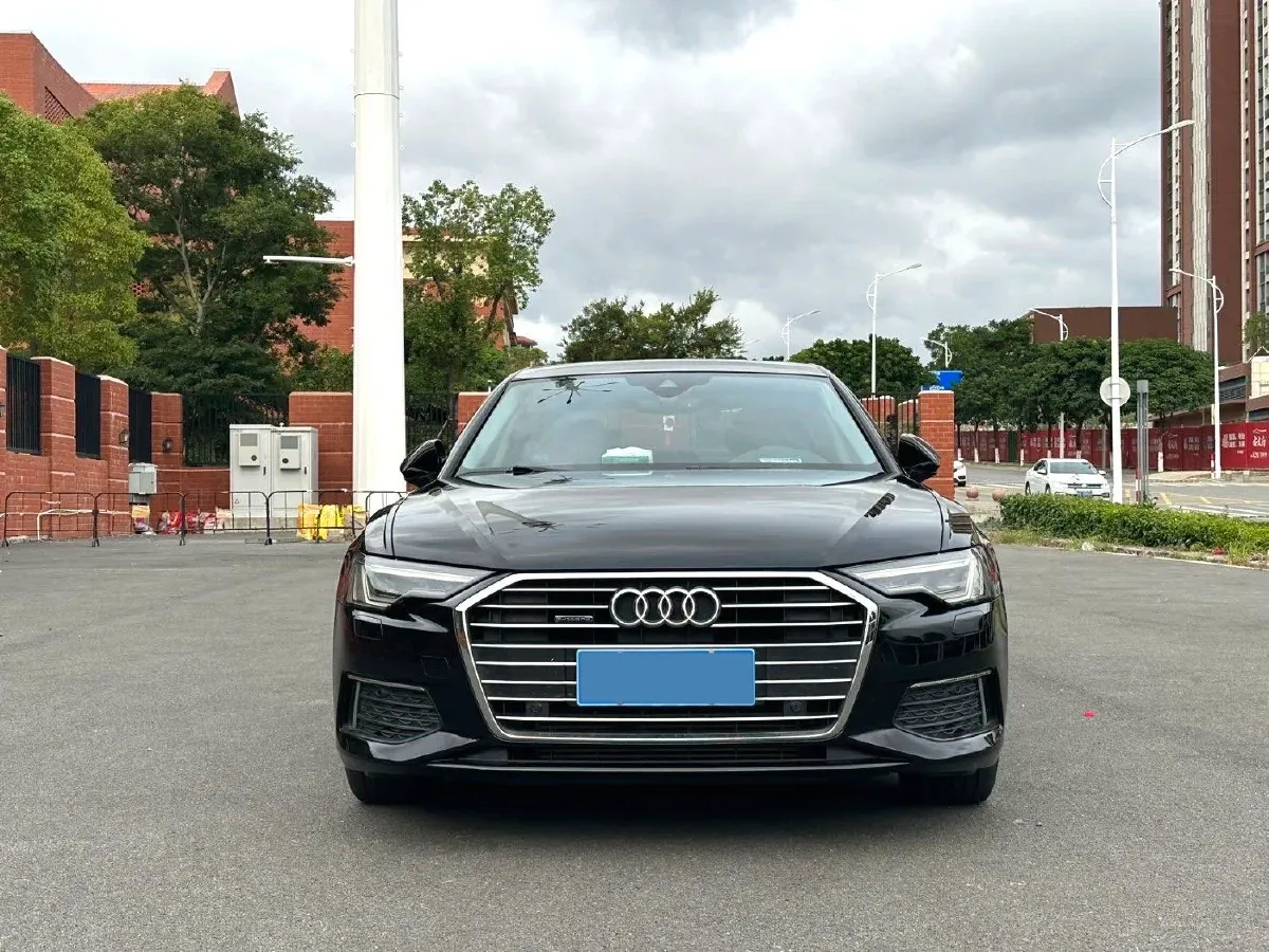 2020 Audi A6L 2.0T 224HP L4 7DCT,autocango,china used car exporter,china ev exporter,chinese used car exporter,chinese used ev exporter