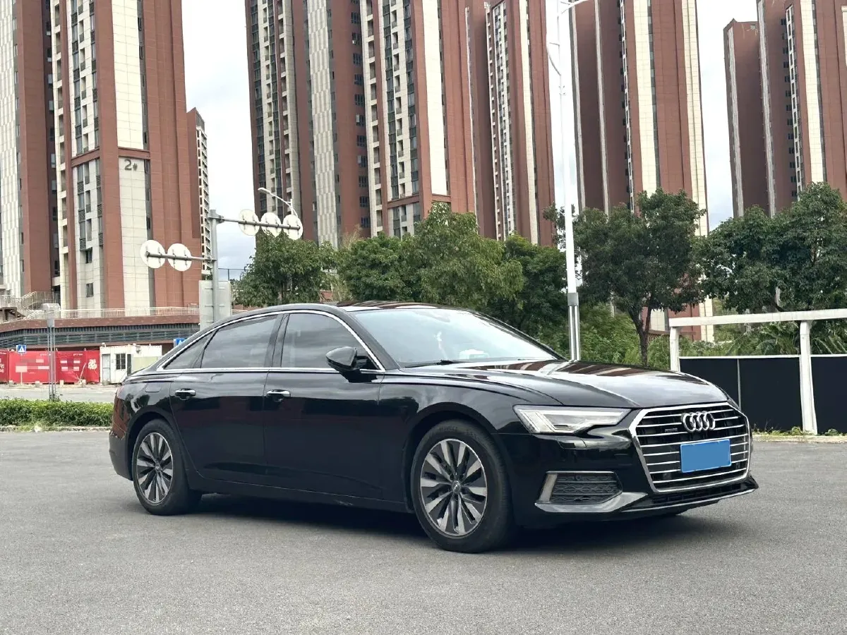 2020 Audi A6L 2.0T 224HP L4 7DCT,autocango,china used car exporter,china ev exporter,chinese used car exporter,chinese used ev exporter