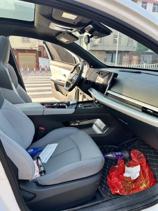 2023 ChangAn UNI-T 1.5T 188HP L4 7DCT,autocango,china used car exporter,china ev exporter,chinese used car exporter,chinese used ev exporter