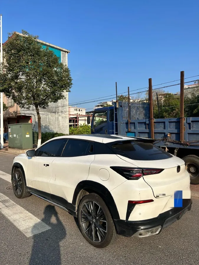 2023 ChangAn UNI-T 1.5T 188HP L4 7DCT,autocango,china used car exporter,china ev exporter,chinese used car exporter,chinese used ev exporter