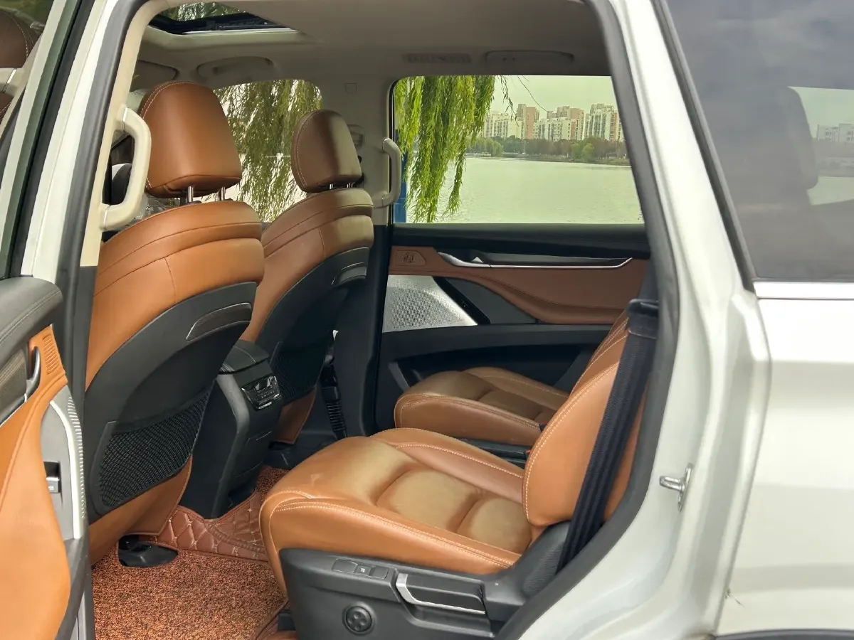 2017 MAXUS D90 2.0T 224HP L4 6AT,autocango,china used car exporter,china ev exporter,chinese used car exporter,chinese used ev exporter