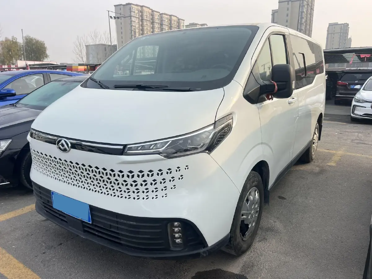 2023 MAXUS XinTu V70 2.0T 150HP L4 9AT