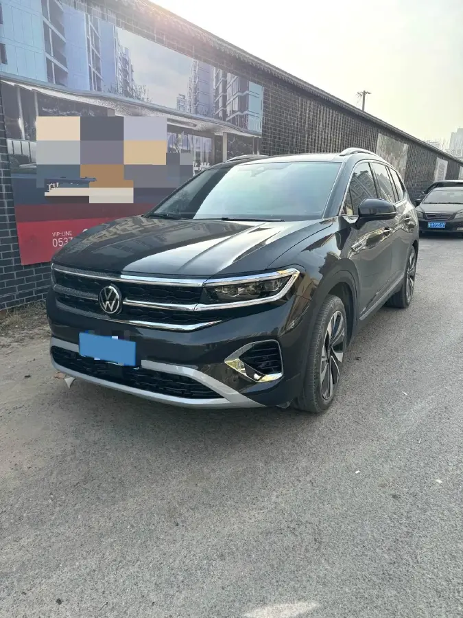 2023 Volkswagen Talagon 2.0T 220HP L4 7DCT