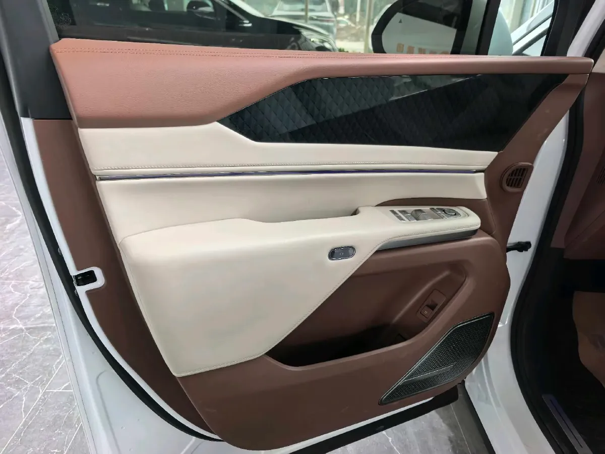 2025 BYD Xia 1.5T 156HP L4 E-CVT PHEV 36.6KWH,autocango,china used car exporter,china ev exporter,chinese used car exporter,chinese used ev exporter