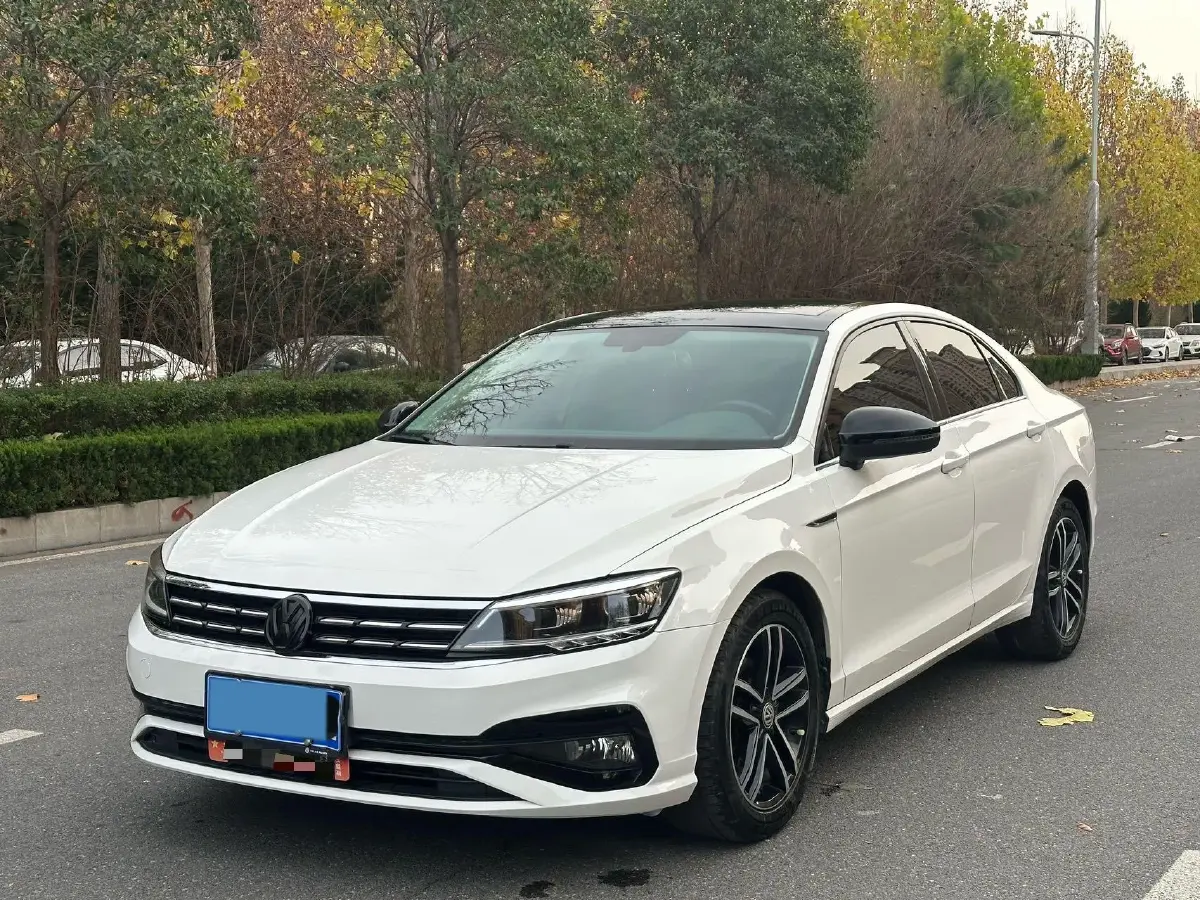 2019 Volkswagen Passat 1.4T 150HP L4 7DCT