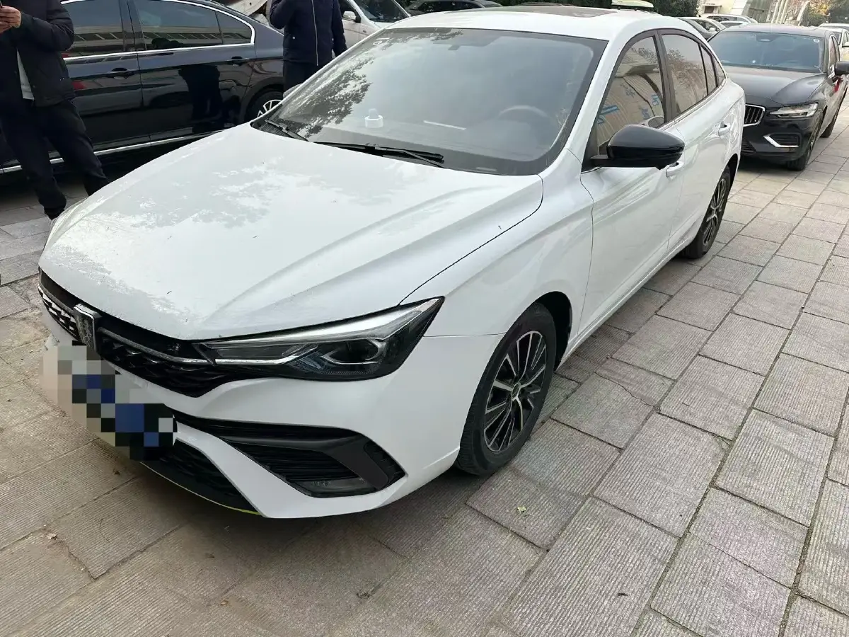2021 Roewe i5 1.5L 120HP L4 CVT