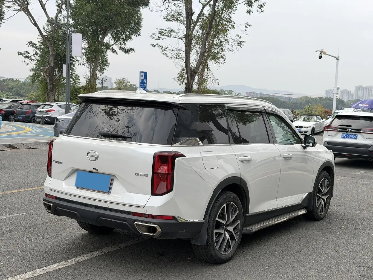 2022 GAC Trumpchi GS8 2.0T 252HP L4 8AT,autocango,china used car exporter,china ev exporter,chinese used car exporter,chinese used ev exporter