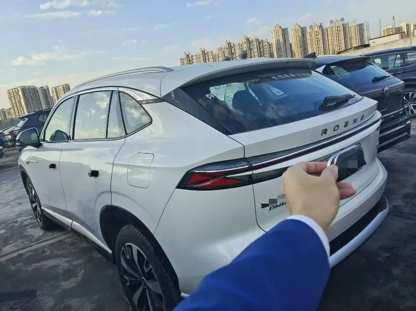 2024 Roewe D5X DMH 1.5T 150HP L4 2DHT PHEV 21.4KWH,autocango,china used car exporter,china ev exporter,chinese used car exporter,chinese used ev exporter