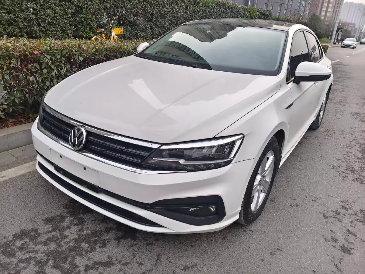 2019 Volkswagen T-Cross 1.4T 150HP L4 7DCT