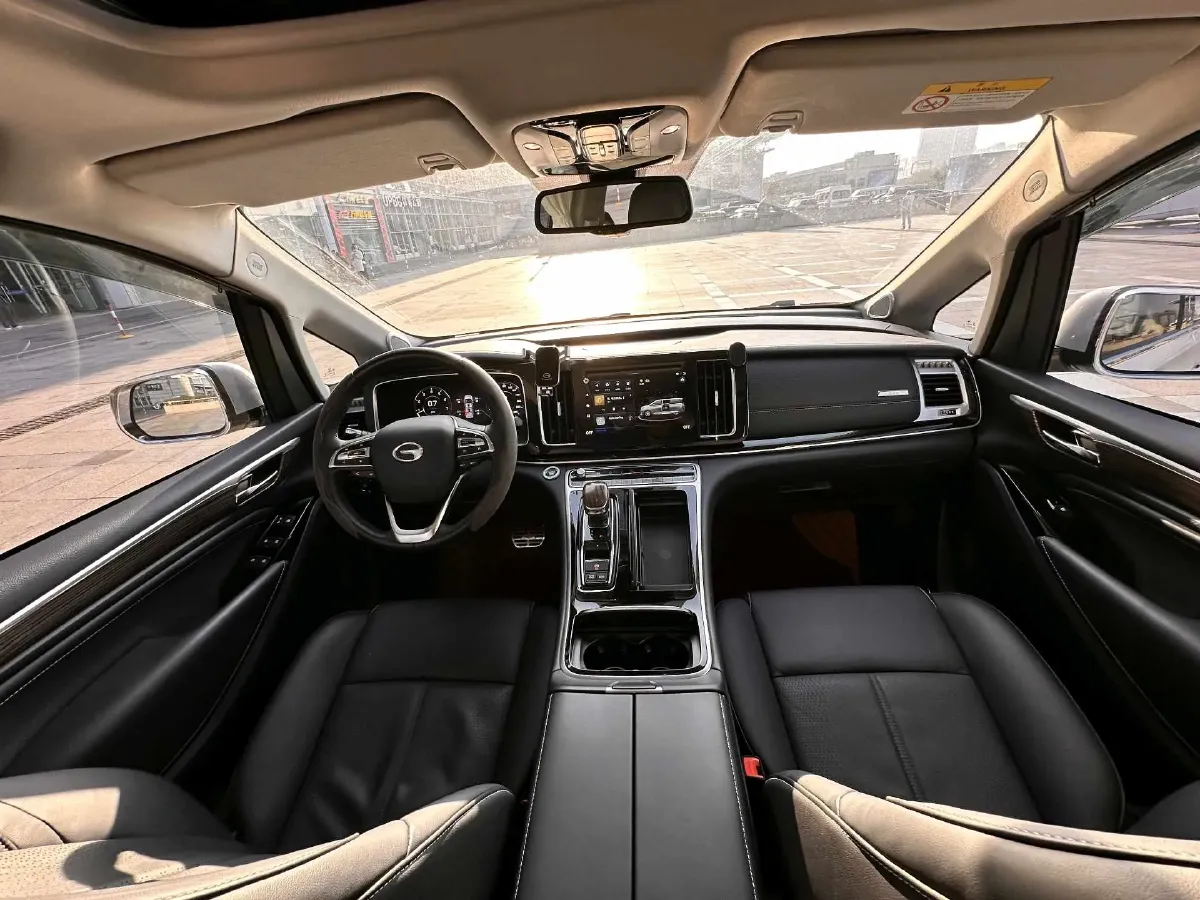 2021 GAC Trumpchi M8 2.0T 252HP L4 8AT,autocango,china used car exporter,china ev exporter,chinese used car exporter,chinese used ev exporter