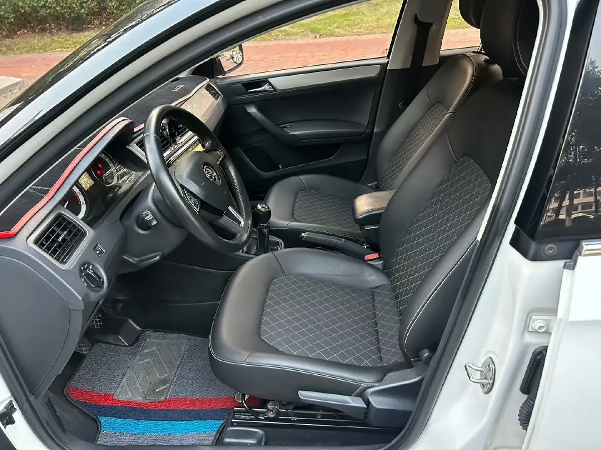 2018 Skoda Rapid 1.6L 110HP L4 5MT,autocango,china used car exporter,china ev exporter,chinese used car exporter,chinese used ev exporter