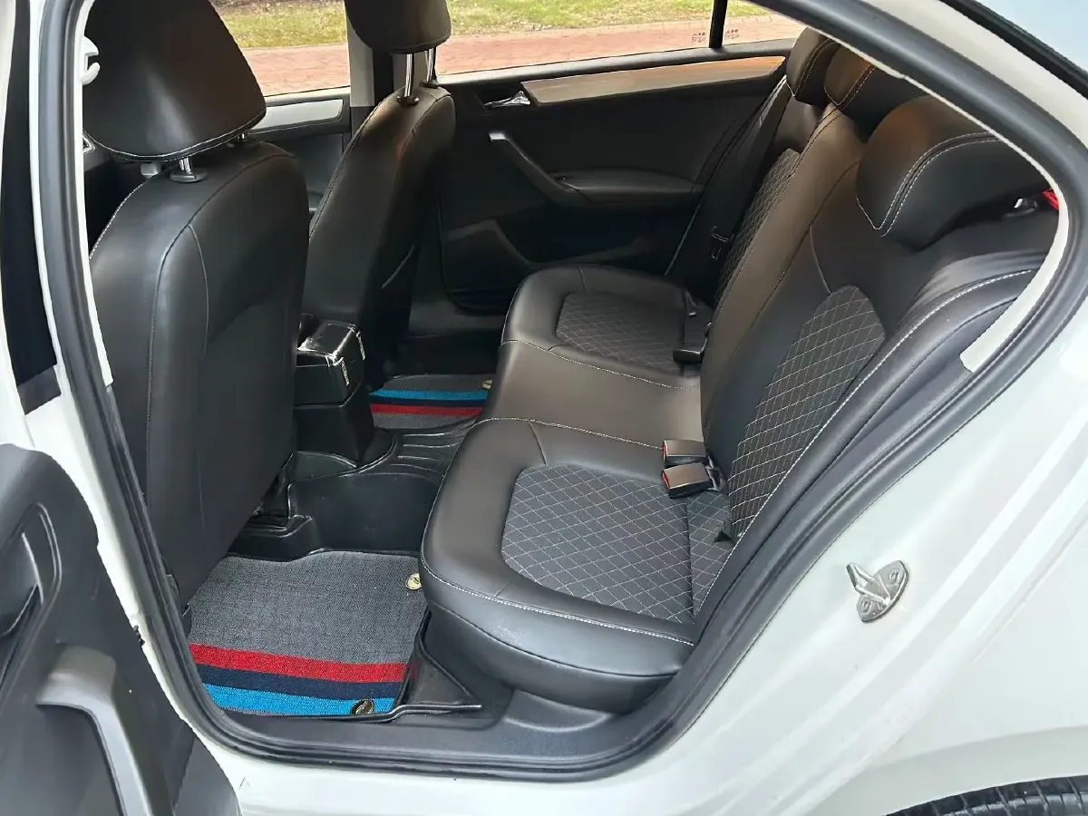 2018 Skoda Rapid 1.6L 110HP L4 5MT,autocango,china used car exporter,china ev exporter,chinese used car exporter,chinese used ev exporter