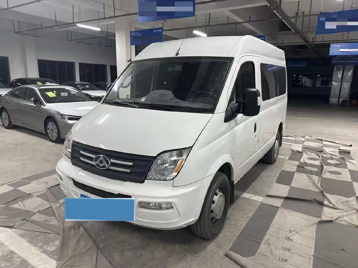2023 MAXUS XinTu V80 2.0T 127HP L4 6MT