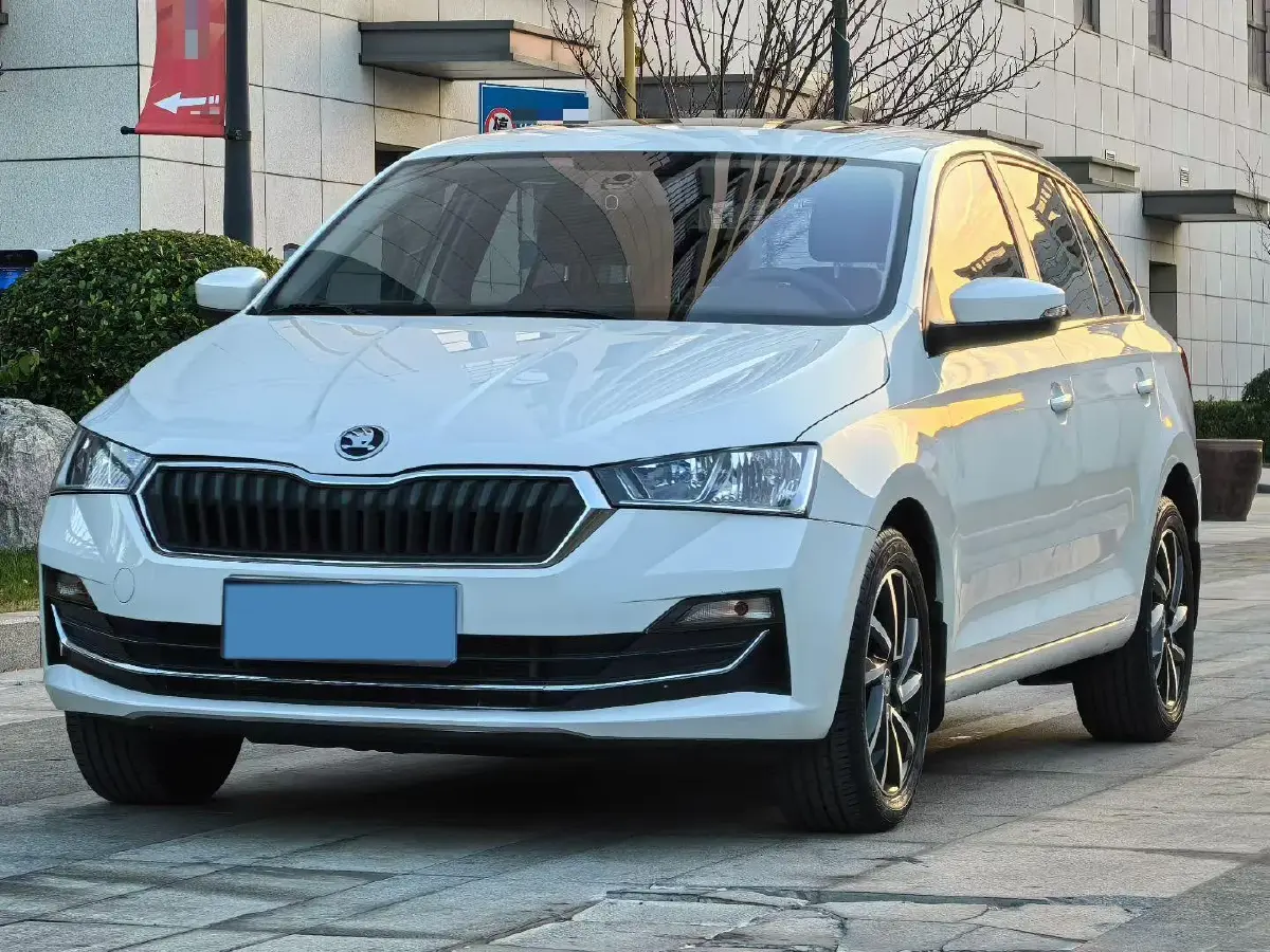 2020 Skoda Rapid Spaceback 1.5L 112HP L4 6AT