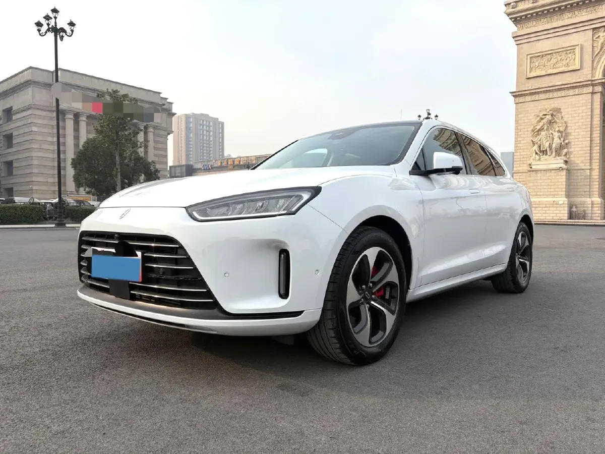 2022 JMC YuHu 7 2.0T 141HP L4 8AT 2022 JMC YuHu 7 2.0T 141HP L4 8AT