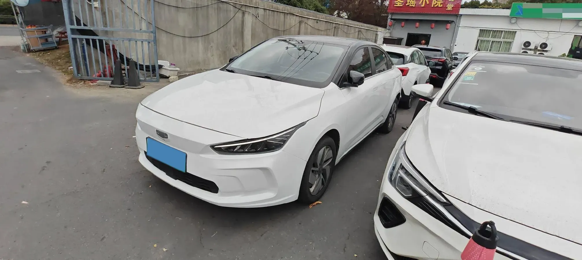 2022 Roewe Whale 2.0T 231HP L4 8AT,autocango,china used car exporter,china ev exporter,chinese used car exporter,chinese used ev exporter