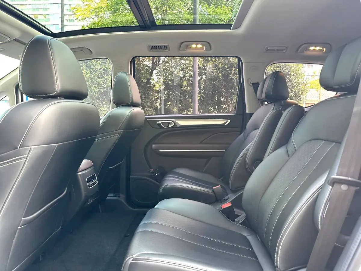 2021 GAC Trumpchi M6 1.5T 169HP L4 7DCT,autocango,china used car exporter,china ev exporter,chinese used car exporter,chinese used ev exporter