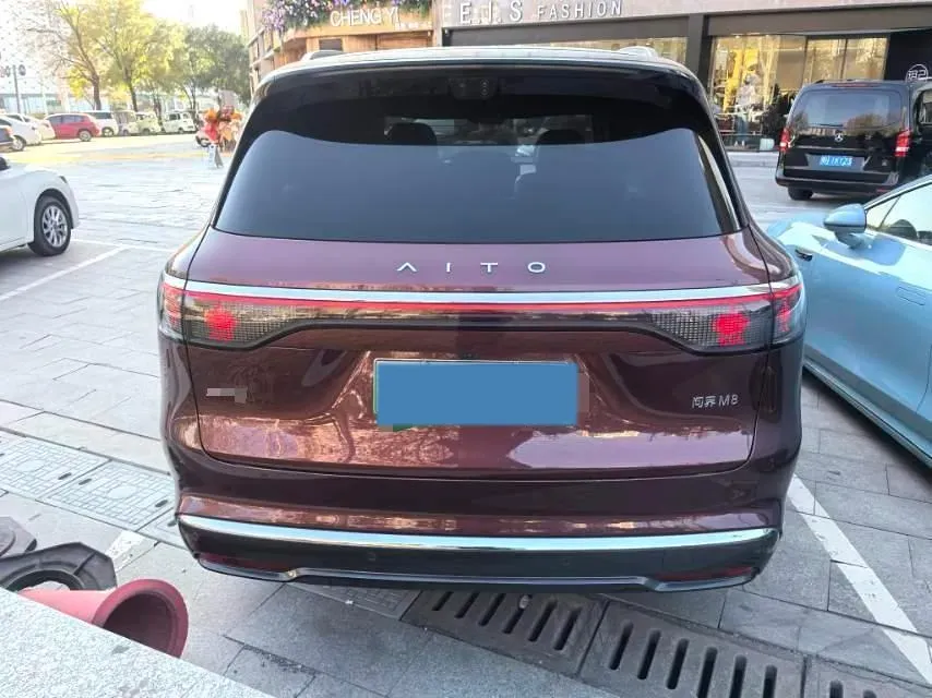 2025 AITO AITO M8 REEV 160HP REEV 53.4KWH,autocango,china used car exporter,china ev exporter,chinese used car exporter,chinese used ev exporter