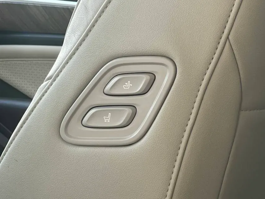 2023 GAC Trumpchi M8 2.0T 252HP L4 8AT,autocango,china used car exporter,china ev exporter,chinese used car exporter,chinese used ev exporter