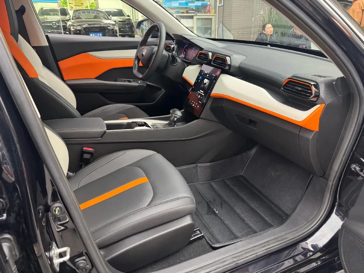 2023 DongFeng Aeolus YiXuan 1.5L 125HP L4 6DCT,autocango,china used car exporter,china ev exporter,chinese used car exporter,chinese used ev exporter