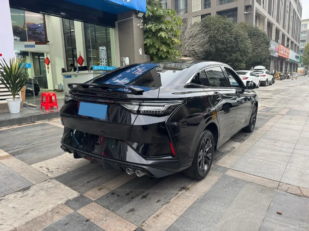 2023 DongFeng Aeolus YiXuan 1.5L 125HP L4 6DCT,autocango,china used car exporter,china ev exporter,chinese used car exporter,chinese used ev exporter