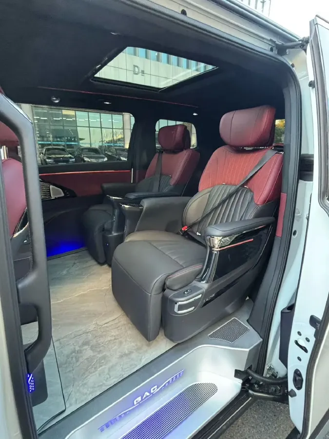 2024 GAC Trumpchi M8 2.0T 252HP L4 8AT,autocango,china used car exporter,china ev exporter,chinese used car exporter,chinese used ev exporter