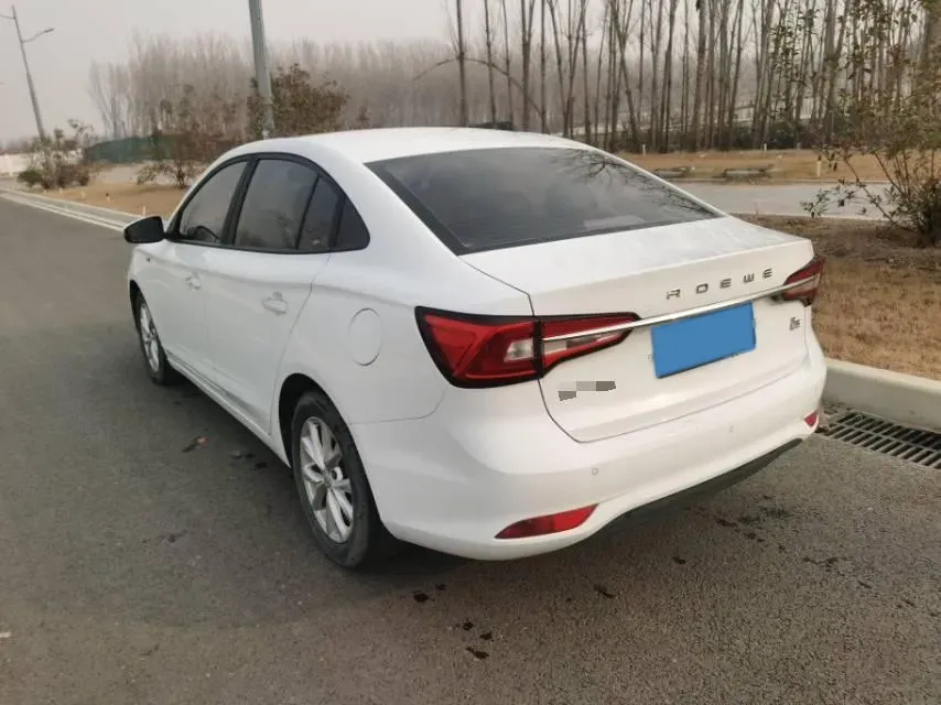 2020 Roewe i5 1.5L 120HP L4 CVT,autocango,china used car exporter,china ev exporter,chinese used car exporter,chinese used ev exporter