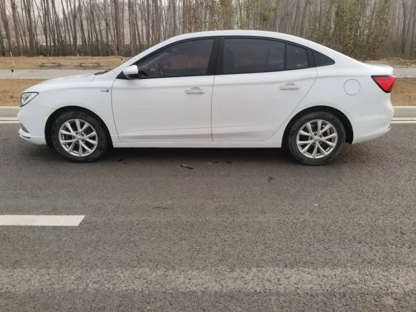 2020 Roewe i5 1.5L 120HP L4 CVT,autocango,china used car exporter,china ev exporter,chinese used car exporter,chinese used ev exporter