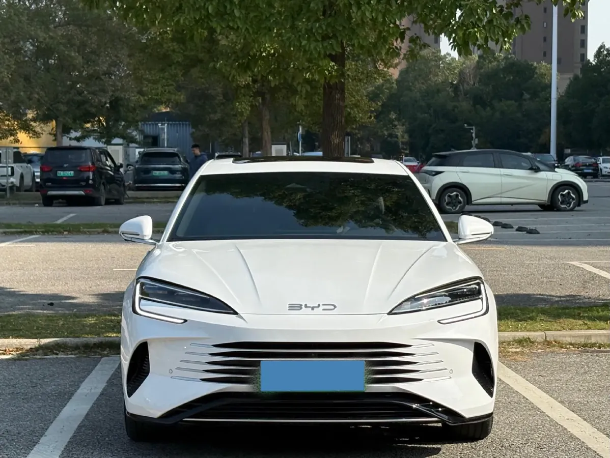 2024 BYD Seal 1.5L 110HP L4 E-CVT PHEV 17.6KWH,autocango,china used car exporter,china ev exporter,chinese used car exporter,chinese used ev exporter