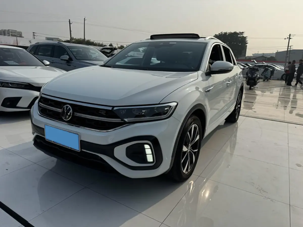 2023 Volkswagen T-Roc 1.5T 160HP L4 7DCT 2023 Volkswagen T-Roc 1.5T 160HP L4 7DCT