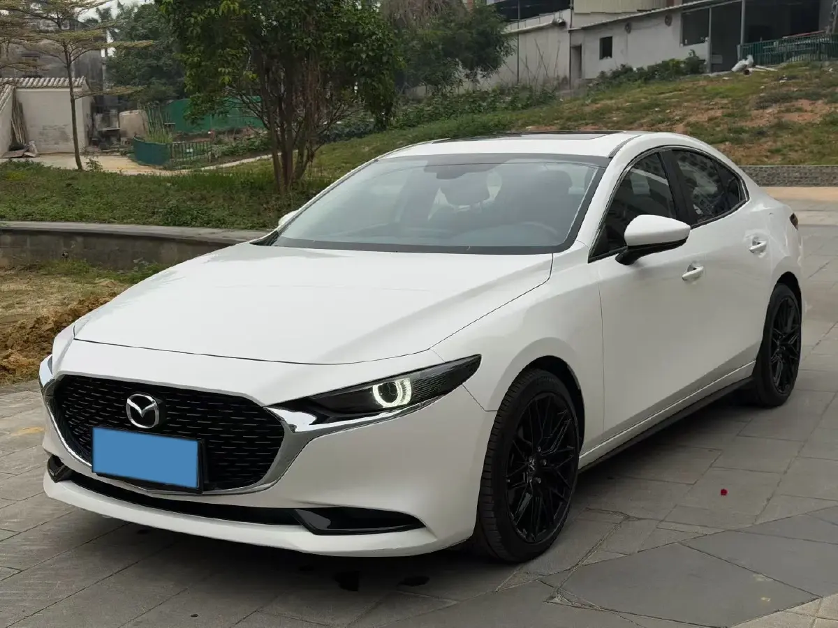 2021 Mazda 3 Axela 2.0L 158HP L4 6AT