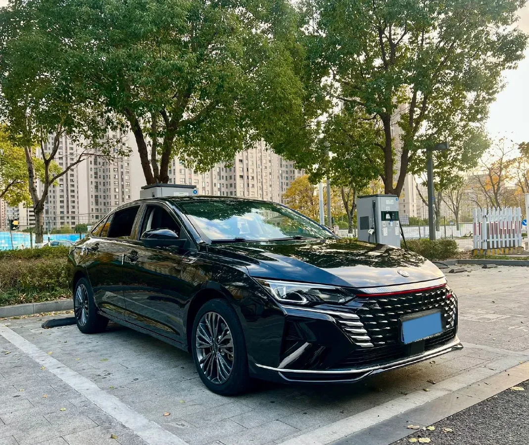 2023 DongFeng Aeolus YiXuan MAX 1.5T 190HP L4 7DCT,autocango,china used car exporter,china ev exporter,chinese used car exporter,chinese used ev exporter
